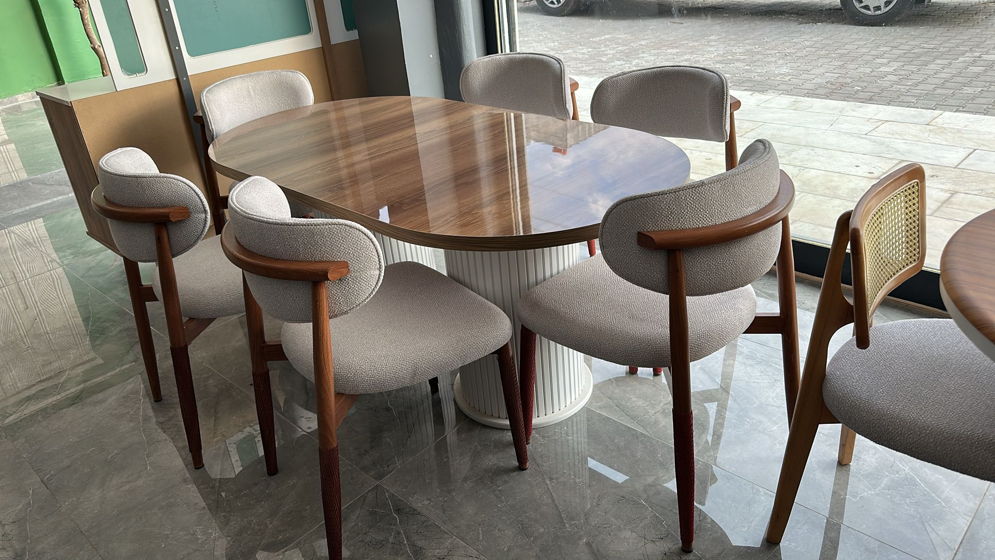 BOHEM SÜTUN AYAKLI MASA polo iskele sandalye ve bohem masa sütun ayaklı