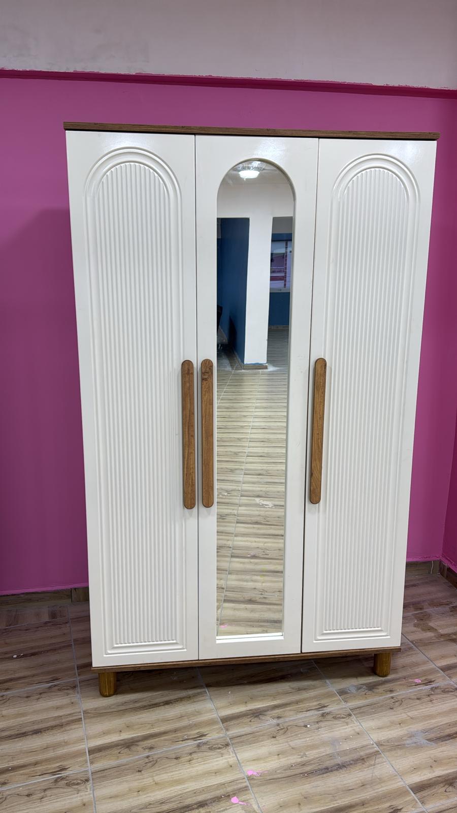 3 KAPAKLI BOHEM ELBİSE DOLABI