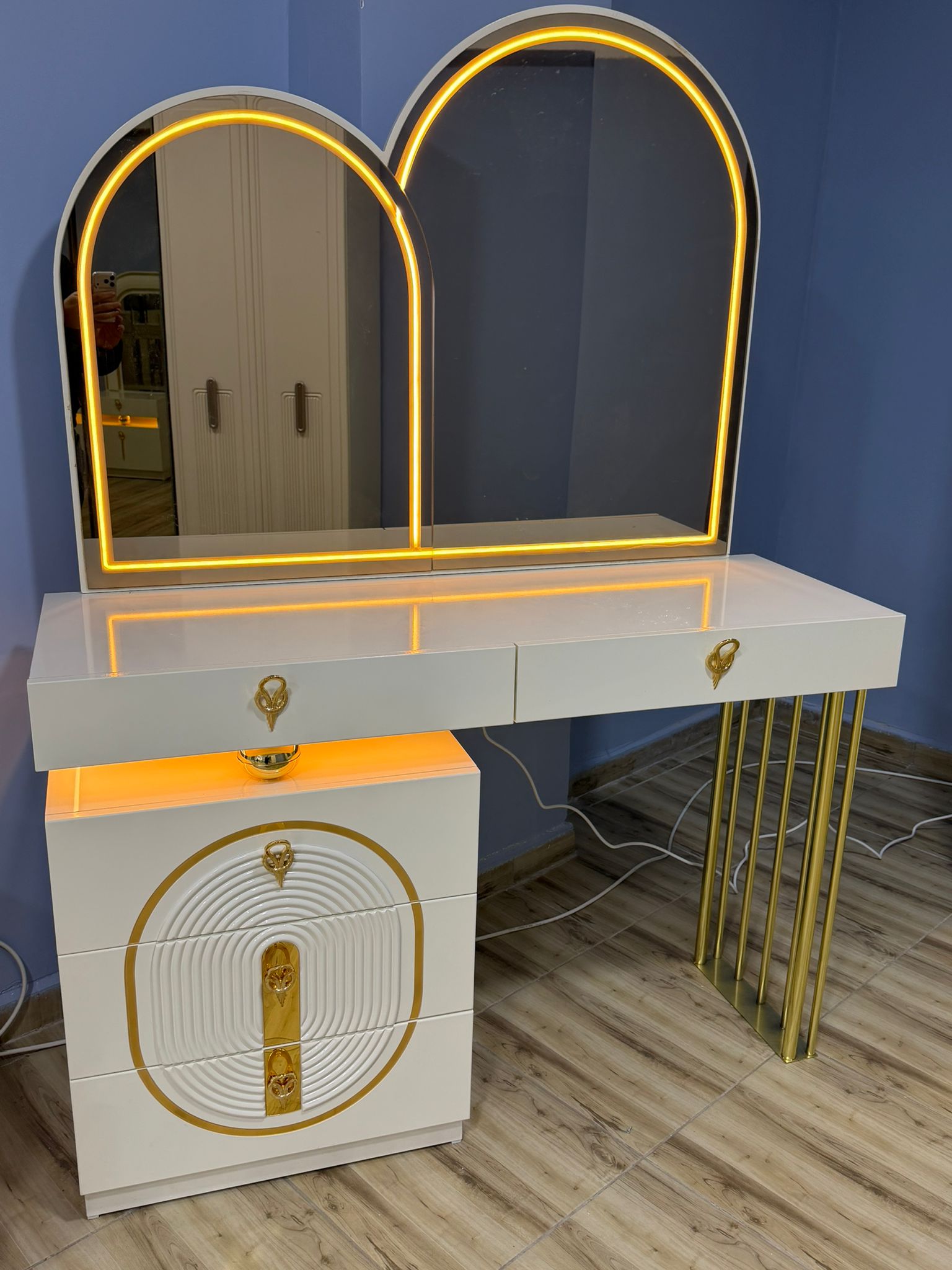 LÜX MODEL TUVALET AYNASI ŞİFONYER