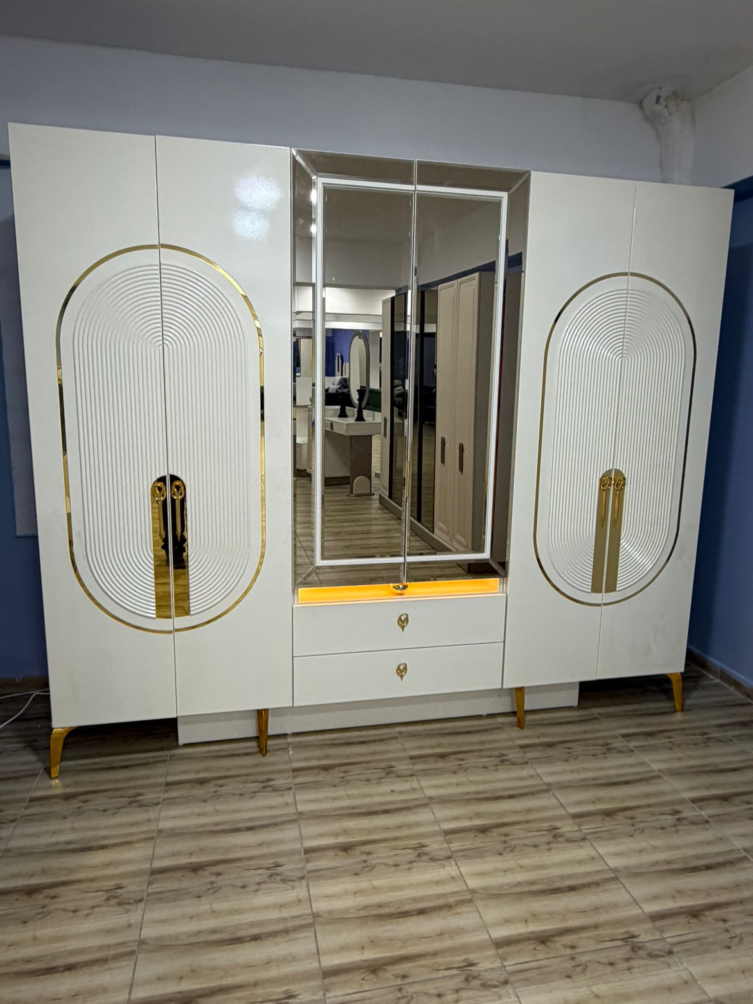 YATAK ODASI LÜX MODEL ELBİSE DOLABI